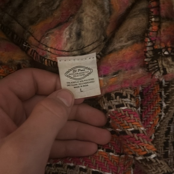 Selling a sweater it’s a large - Picture 2 of 2